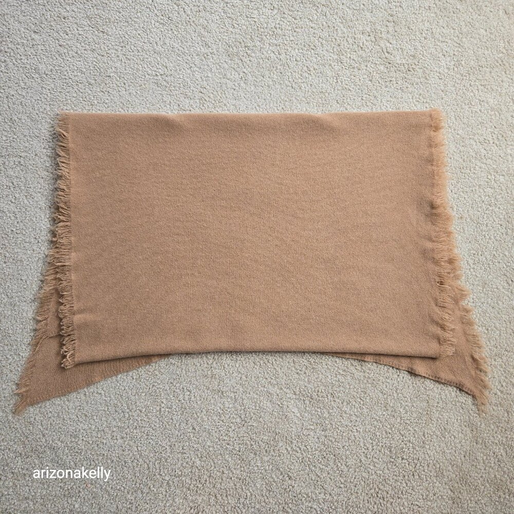 NWOT Tan Cashmere Knit Oblong Scarf with Fringe and Asymmetrical Ends - Picture 10 of 15